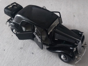 Maisto Citroen 15 CV 6 Cylinder 1952 DieCast Model (8500)